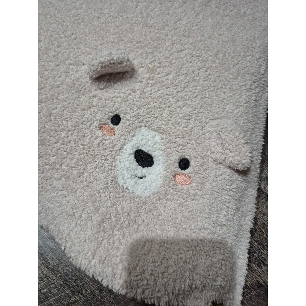 Bearpaw guy baby blanket size 0-6 months